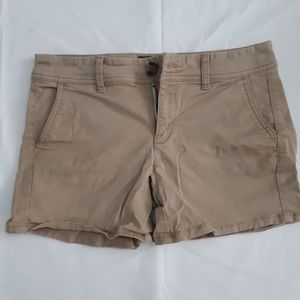 American Eagle Khaki Shorts Size 4